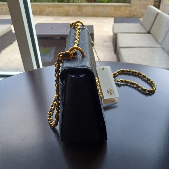 NEW TORY BURCH BLACK LEATHER PURSE - Picture 3 of 7